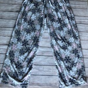 Nautica fleece snowflake pajama bottom size L